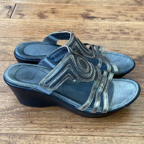 Naot Metallic Pewter Platform Wedge Slide Sandals Comfort Size 41 - Picture 5 of 11